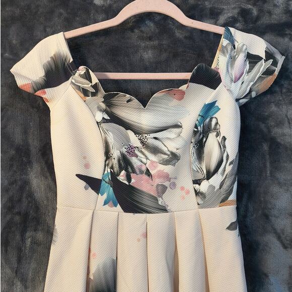 ASOS Off the Shoulder Scalloped Maxi Floral Print Dress Women's 2 - Picture 4 of 10